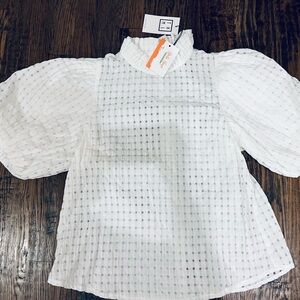 Adorable white blouse